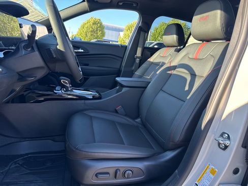 New 2026 Chevrolet Trax RS w/ Sunroof Package image 16