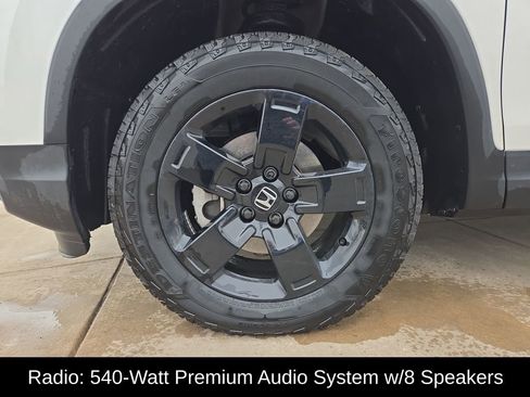 Certified 2025 Honda Ridgeline Black Edition image 9