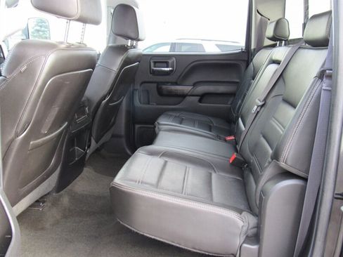 Used 2015 GMC Sierra 2500 Denali w/ Duramax Plus Package image 15