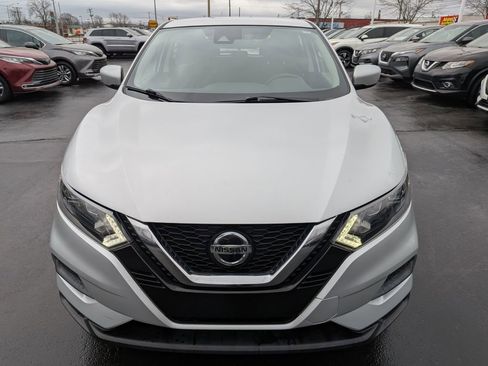Used 2021 Nissan Rogue Sport S image 2