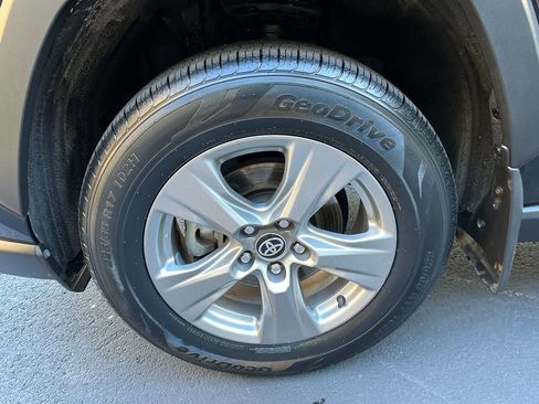 Used 2024 Toyota RAV4 XLE w/ Convenience Package image 25