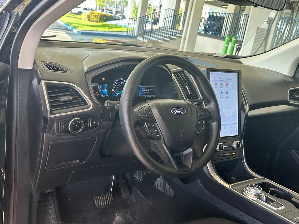 Used 2024 Ford Edge SE w/ Black Appearance Package AWD/4WD image 30
