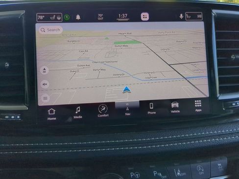 Used 2021 Chrysler Pacifica Limited w/ Premium & Safety Sphere Group image 17