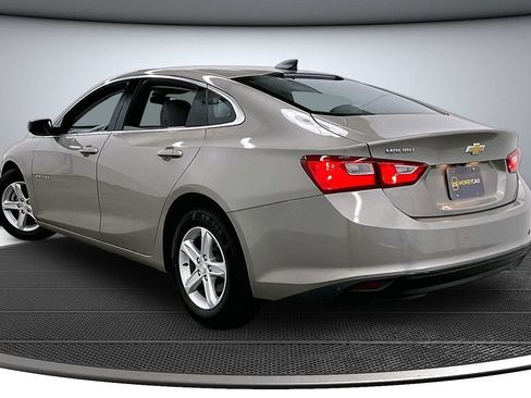 Used 2022 Chevrolet Malibu LS w/ LPO, Convenience Package 2 FWD image 4
