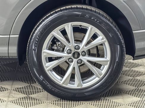 Used 2023 Audi Q3 2.0T Premium w/ Convenience Package image 25