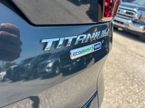 Certified 2019 Ford Escape Titanium AWD/4WD image 27