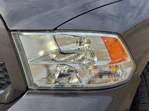 Used 2019 RAM 1500 Express w/ Express Value Package AWD/4WD image 29