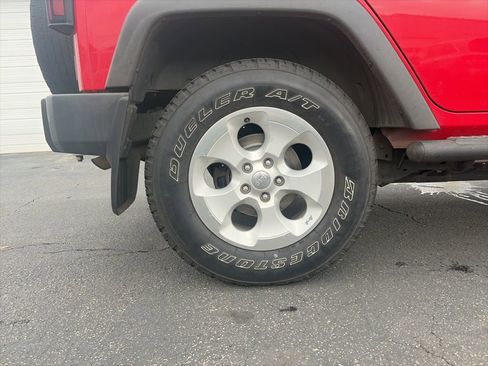 Used 2017 Jeep Wrangler Unlimited Sport w/ Mopar Black Appearance Group image 9