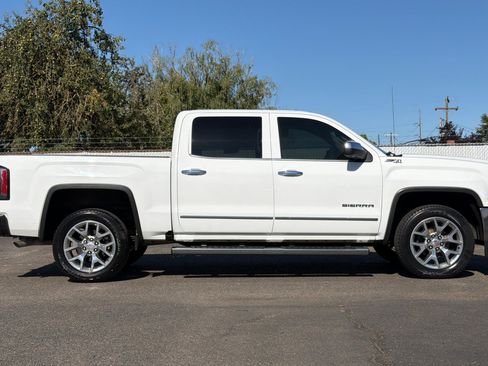 Used 2018 GMC Sierra 1500 SLT w/ SLT Premium Package AWD/4WD image 3
