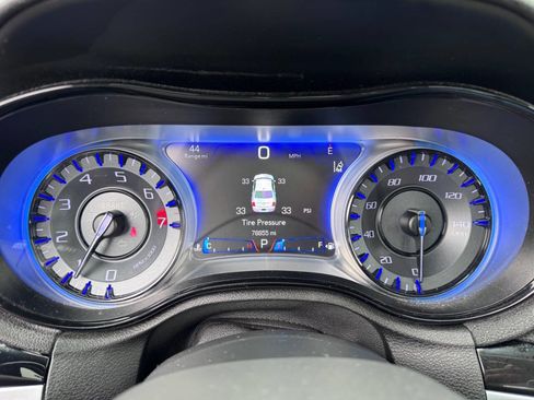 Used 2018 Chrysler 300 S w/ Safetytec Plus Group image 13