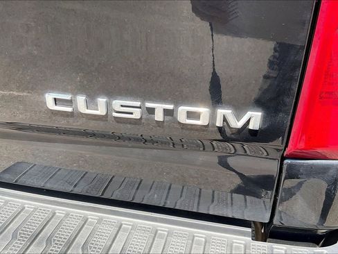 Used 2024 Chevrolet Silverado 2500 Custom w/ Custom Value Package AWD/4WD image 8