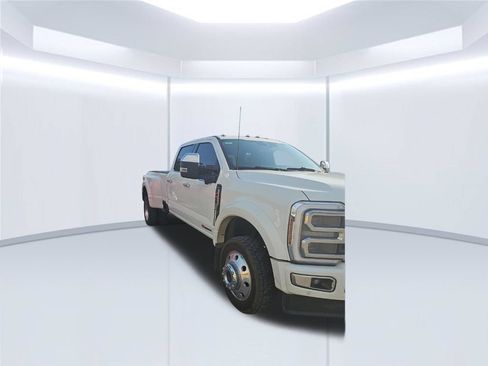 Used 2024 Ford F450 Limited w/ FX4 Off-Road Package AWD/4WD image 5