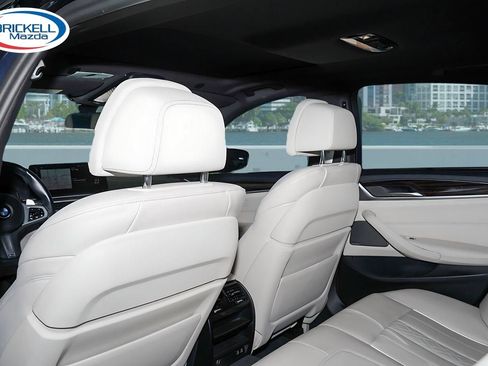 Used 2023 BMW 530i w/ Executive Package RWD image 20