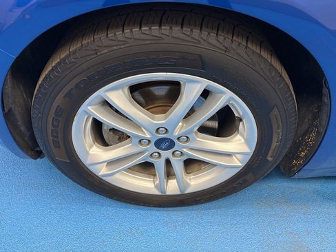 Used 2018 Ford Fusion SE w/ Fusion SE Technology Package image 15