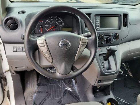 Used 2021 Nissan NV200 SV w/ Back Door Glass Package image 4