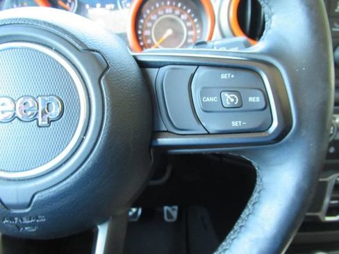 Used 2018 Jeep Wrangler Unlimited Sport S AWD/4WD image 25