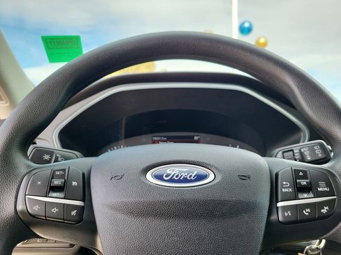 Used 2022 Ford Escape S image 18