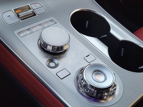 Used 2026 Genesis GV70 3.5T Sport Advanced image 30