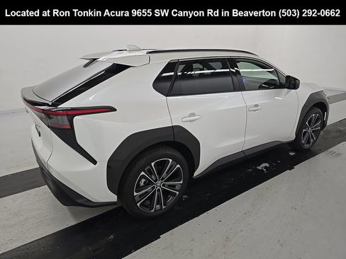 Used 2023 Toyota bZ4X AWD w/ Weather Package image 4