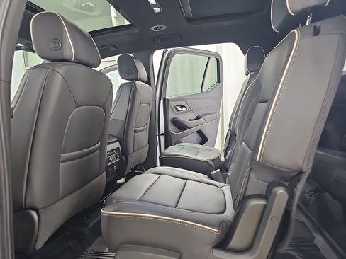 Certified 2023 Chevrolet Traverse Premier w/ Redline Edition AWD/4WD image 21