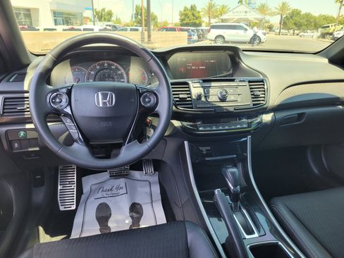 Used 2017 Honda Accord Sport image 17