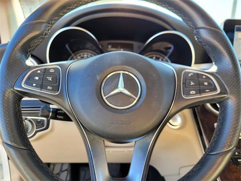 Used 2018 Mercedes-Benz GLC 300 image 24
