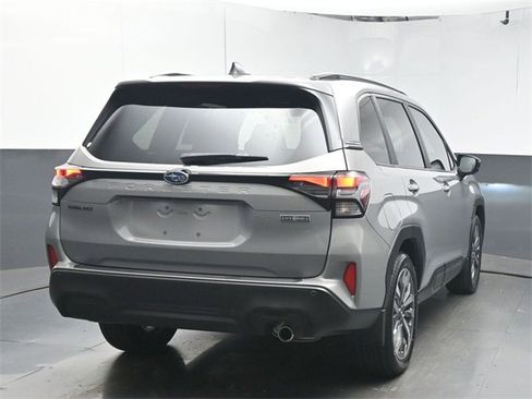Used 2025 Subaru Forester Touring w/ Touring Package image 7