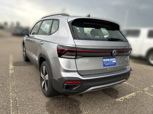 Used 2025 Volkswagen Taos S AWD/4WD image 4