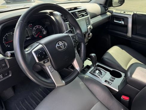Used 2022 Toyota 4Runner SR5 Premium w/ Moonroof Package RWD image 16