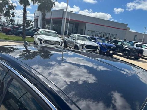 Used 2020 Lincoln Continental FWD image 7