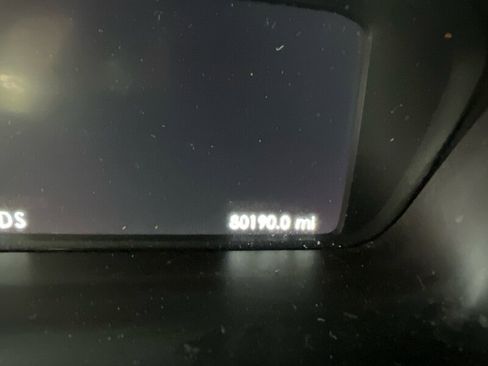 Used 2017 Lincoln Continental Premiere image 13