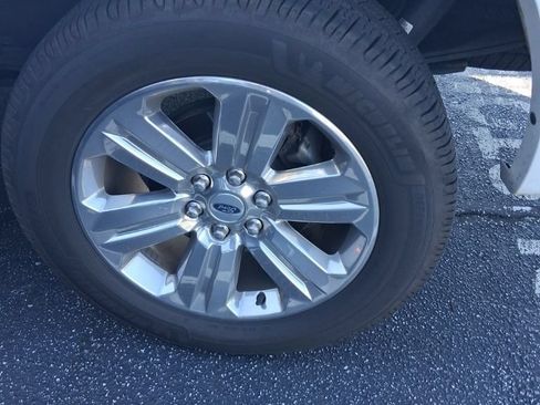Used 2019 Ford F150 Lariat AWD/4WD image 17