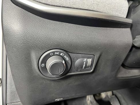 Used 2023 Jeep Compass Sport AWD/4WD image 33