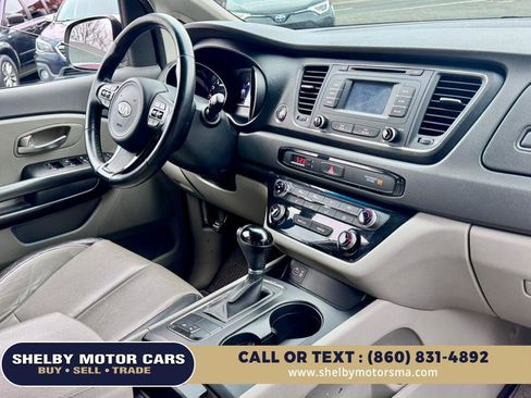 Used 2016 Kia Sedona LX w/ LX Essentials Premium Package image 14