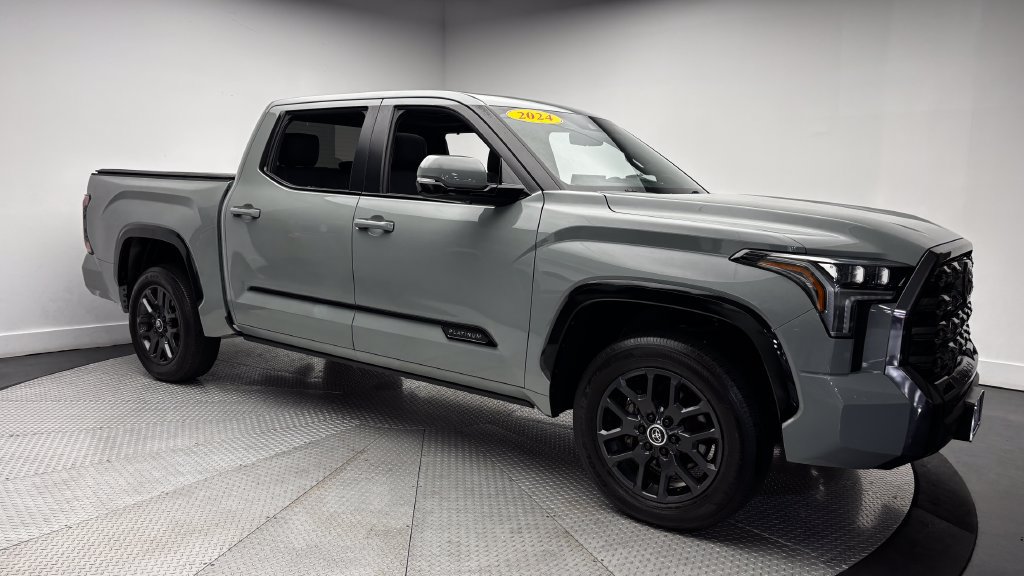 Used 2024 Toyota Tundra Platinum AWD/4WD image 45
