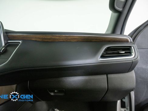 Used 2024 Chevrolet Suburban High Country w/ Advanced Technology Package AWD/4WD image 43