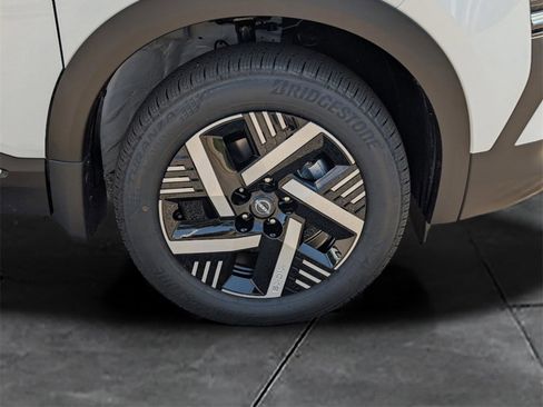 New 2026 Nissan Kicks SV w/ SV Premium Package image 9