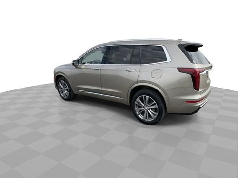 Used 2022 Cadillac XT6 Premium Luxury w/ Technology Package AWD/4WD image 7