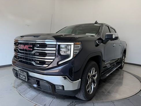 Used 2023 GMC Sierra 1500 SLT AWD/4WD image 31