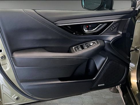 Used 2025 Subaru Outback Limited w/ Popular Package #2 AWD/4WD image 9