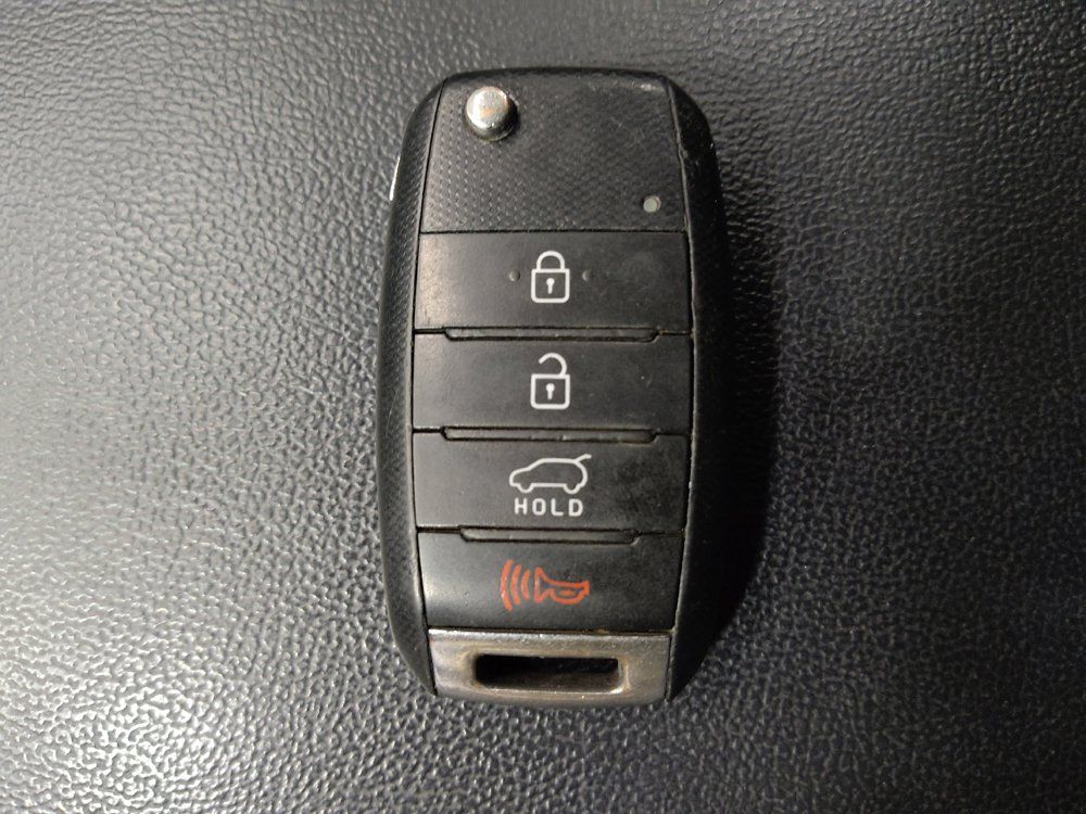Used 2017 Kia Sorento FWD w/ LX Convenience Package image 32