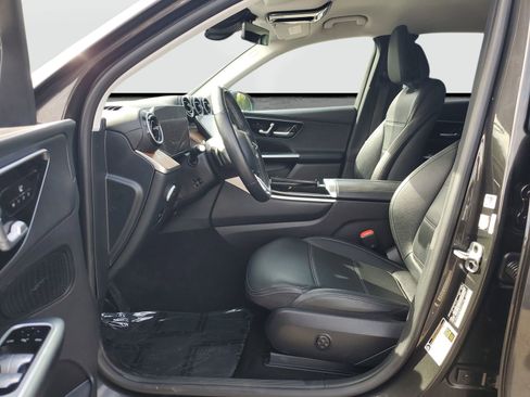Used 2023 Mercedes-Benz GLC 300 4MATIC image 18