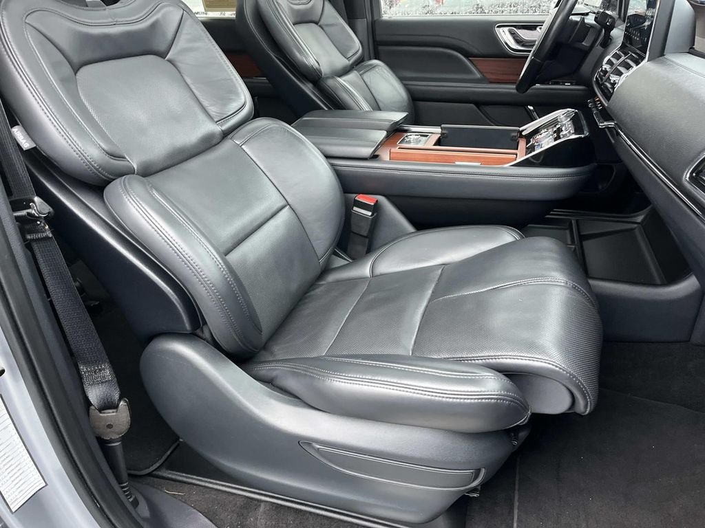 Used 2023 Lincoln Navigator Reserve AWD/4WD image 33