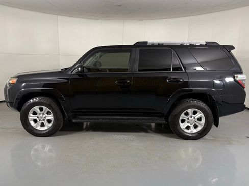 Used 2019 Toyota 4Runner SR5 image 5