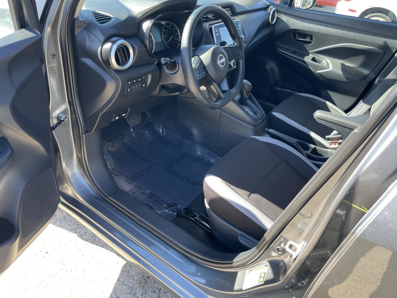 Used 2025 Nissan Versa S w/ Trunk Package FWD image 36