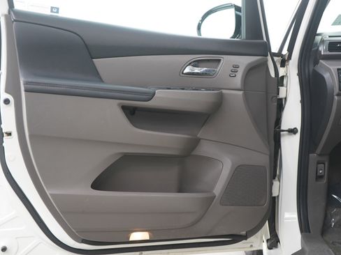 Used 2016 Honda Odyssey Touring Elite image 21