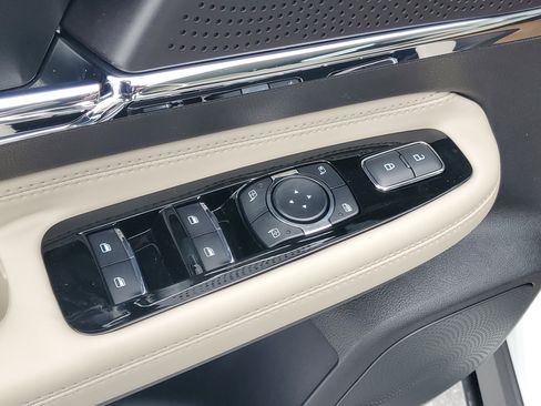 New 2026 Lincoln Corsair Premiere image 10