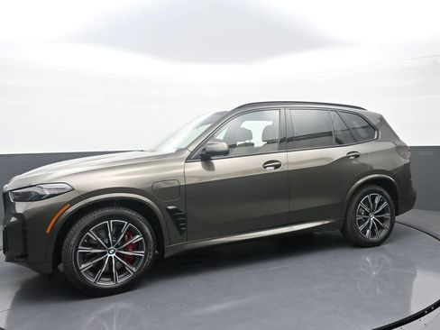 New 2026 BMW X5 xDrive50e w/ M Sport Package AWD/4WD image 4