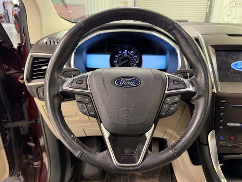 Used 2017 Ford Edge Titanium w/ Equipment Group 301A AWD/4WD image 16