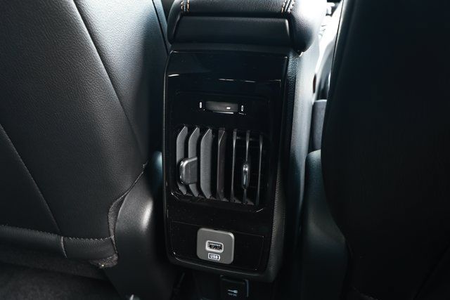 New 2026 Jeep Compass Latitude AWD/4WD image 30
